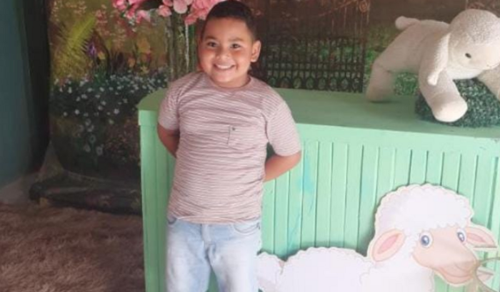 Ajude_ me com a doação de R$ 1,00 pix 88993748760