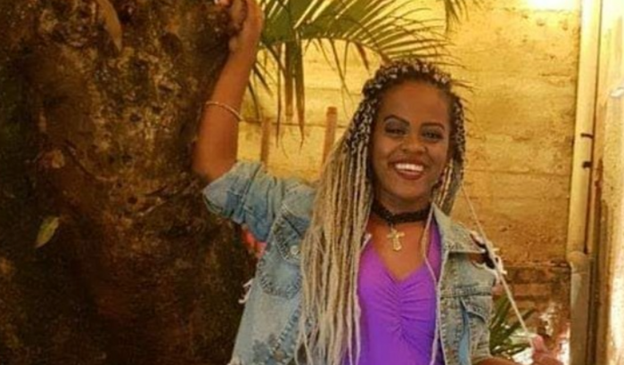 Vaquinha de cunho artístico para compra do passaporte e despesa da dançarina Lya Alexandrino