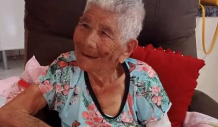 Vaquinha pra vó Nair