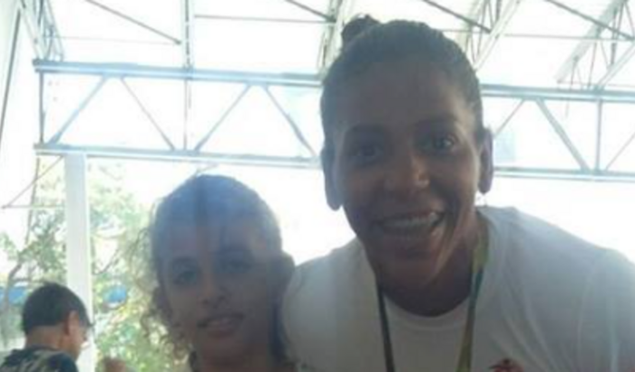 AJUDE ROBERTA ATLETA DO INSTITUTO REAÇÃO