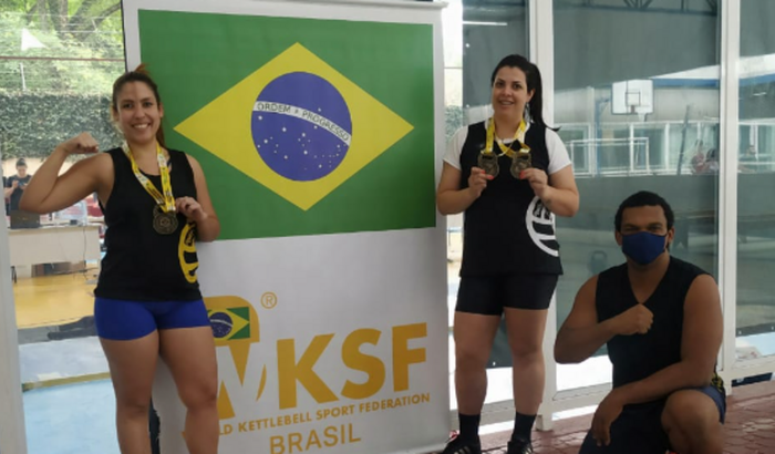 Atletas de piracaia para campeonato sul-americano de kettlebell sport 2022