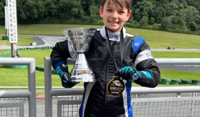 Meu presente de aniversario 10 anos. Um novo capacete.