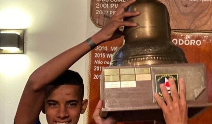 Ajude o Ellion participar do Mundial Jr de Vela em Portugal