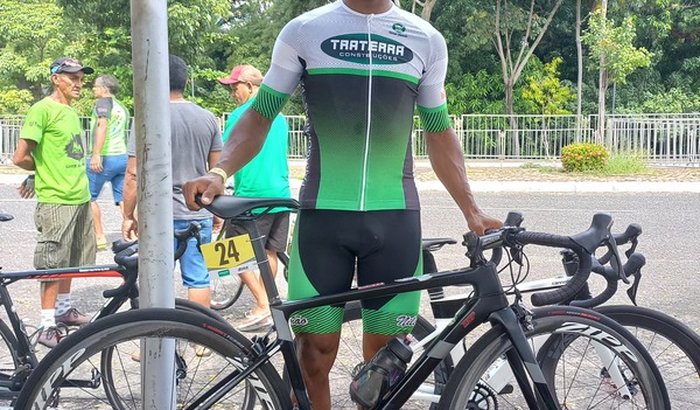 Ajuda para O atleta de ciclismo Samuel Nunes