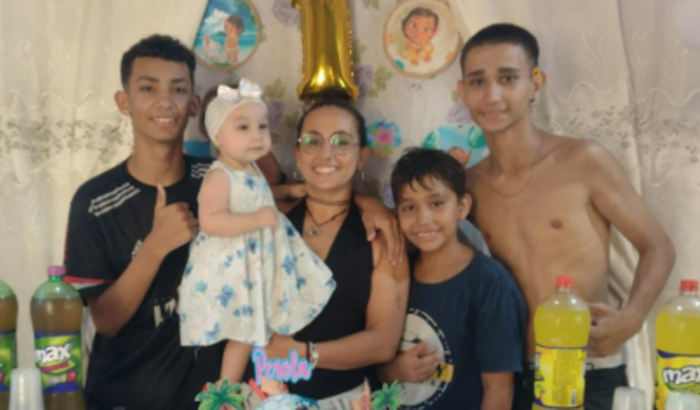 Me ajude a pagar minha casa e cuidar das crianças :)