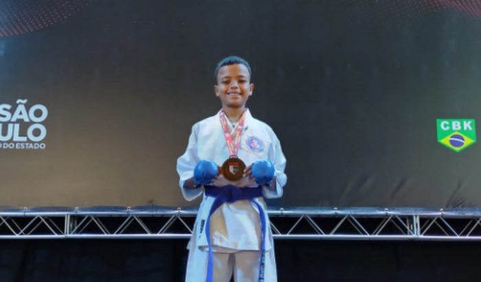 Ajude um atleta de Karate