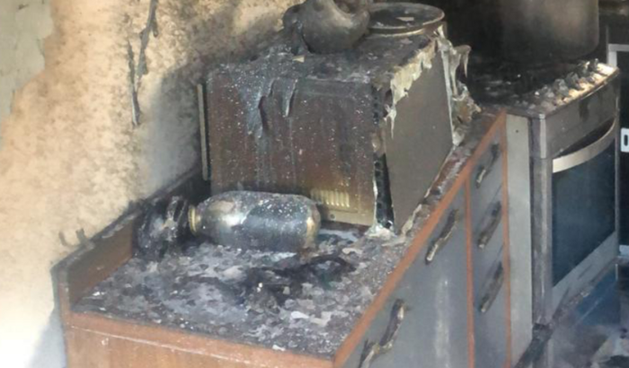 Ajuda apos casa incendiada