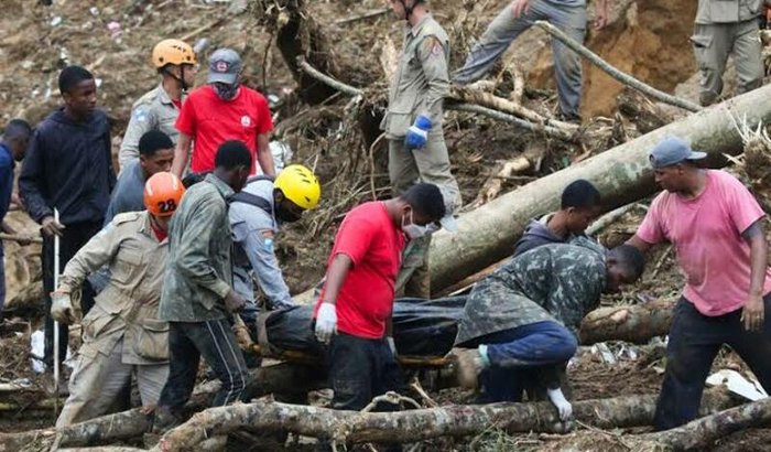 Tragedia em pernsmbuco ( me ajude a reconstruir minha casa) tenho quatro filhos e estou nas ruas 