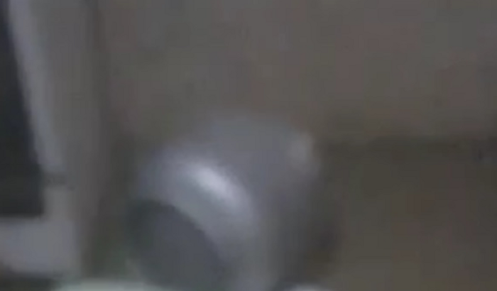 Me ajude a alugar outra casa, perdi tudo na enchente.