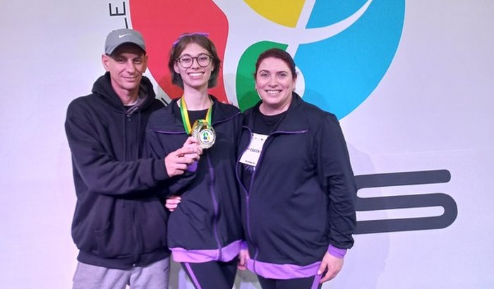 Rumo ao Mundial de Pole Artistico em  Cancun