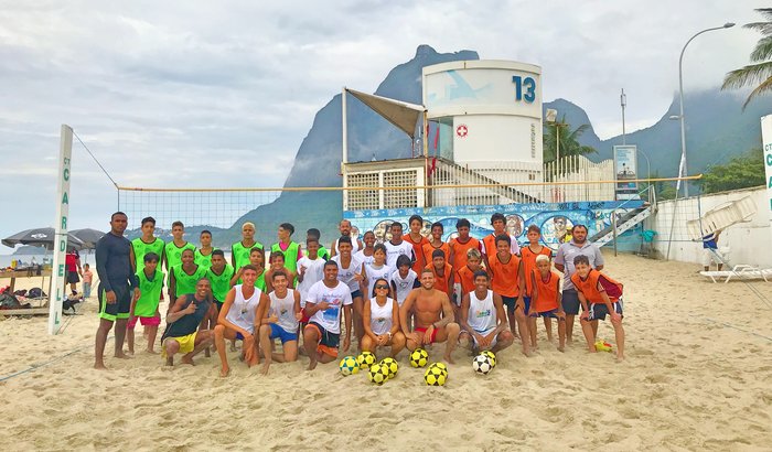 Doações para escolinha Ct Cardelli 