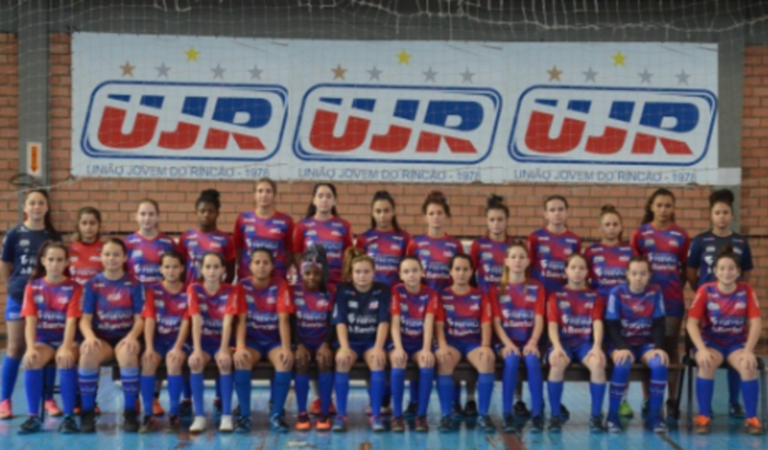 Ajuda para as meninas do Projeto Futsal Social competirem na Copa Feevale!