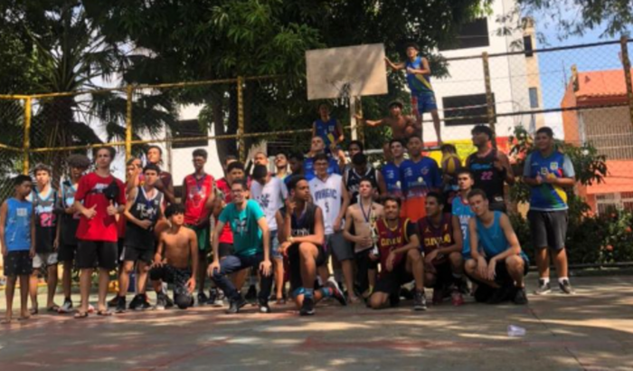 Campanha em prol de continuarmos jogando o esporte que tanto amamos.