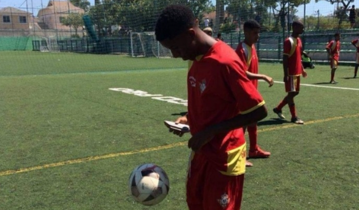 Ajuda pra poder pagar meus encargos no futebol 