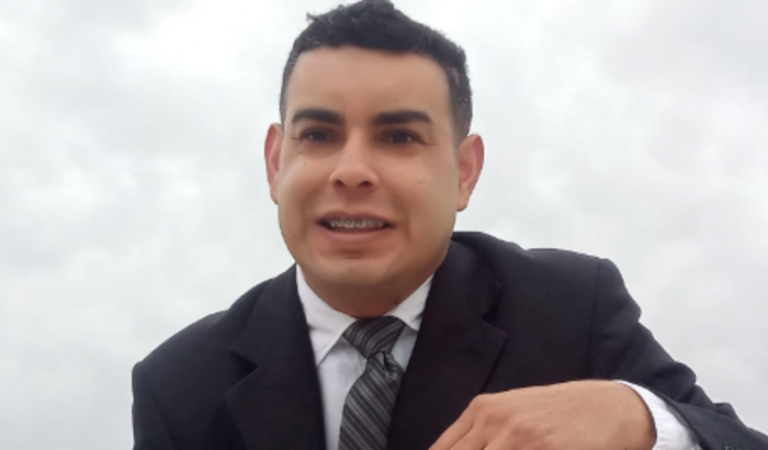 # Vaquinha Para Continuar a Faculdade em Engenharia Civil 