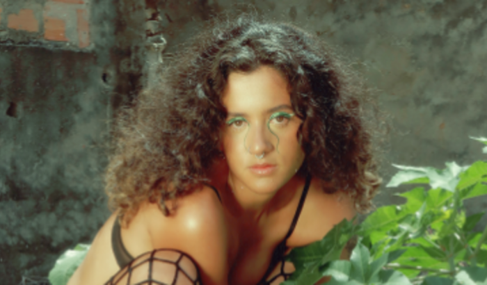 Contribua para a produção de vídeos e peças gráficas do próximo disco de Tori, Descese