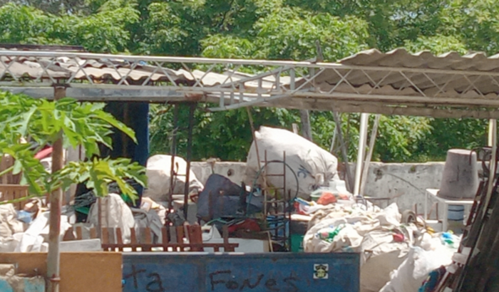 Min ajude a comprar uma prensa enfardadeira 