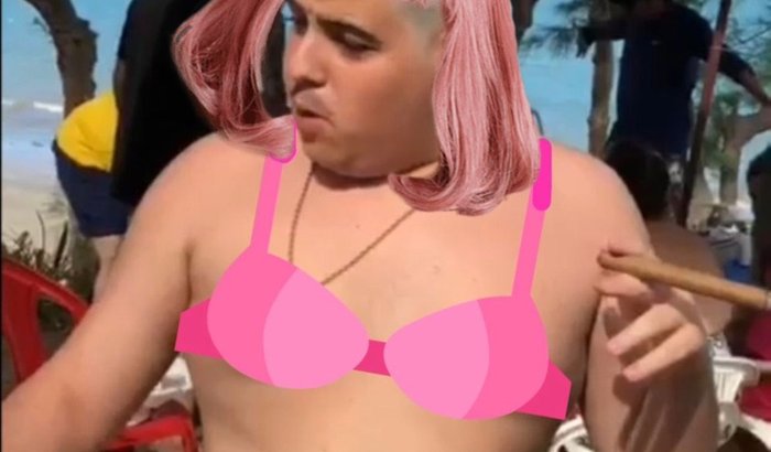 Outdoor de Nuno Mulher próximo ao McDonalds da Epitácio