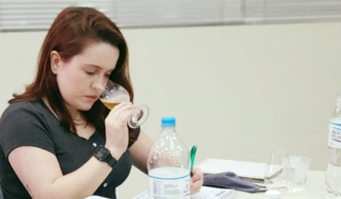 Ajude a única sommelière brasileira classificada a participar do campeonato mundial!