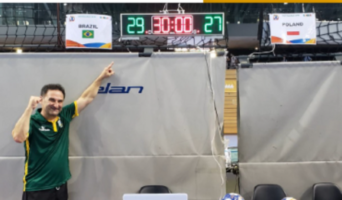 Colaboração à cirurgia do técnico Neudi