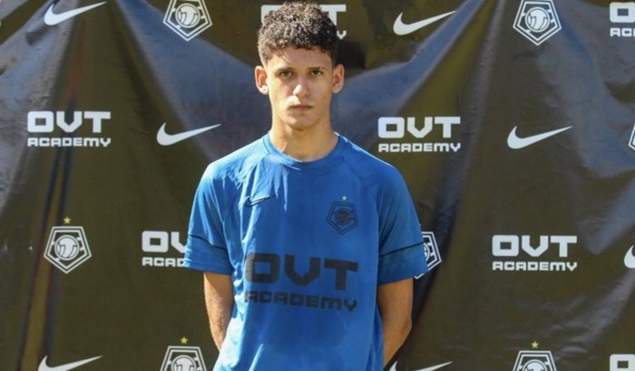 Ajuda para Gabriel no futebol 