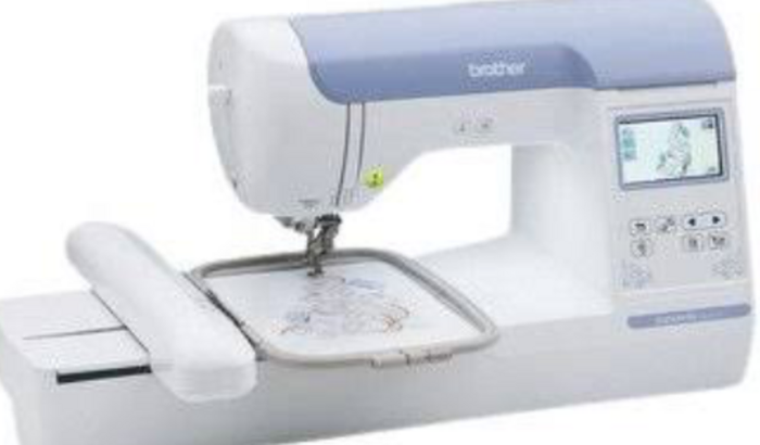 Ajuda pra comprar uma máquina de bordar pra minha amiga, que foi vítima de um golpe na compra de uma máquina