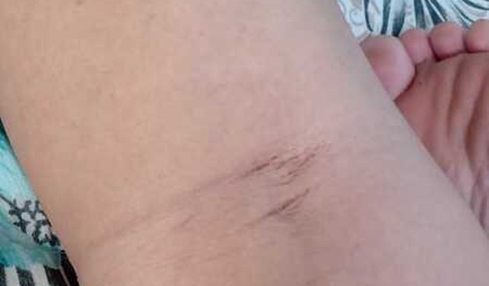 Ajudem minha mulher tomar banho 