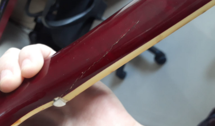 Ajuda para o conserto da guitarra