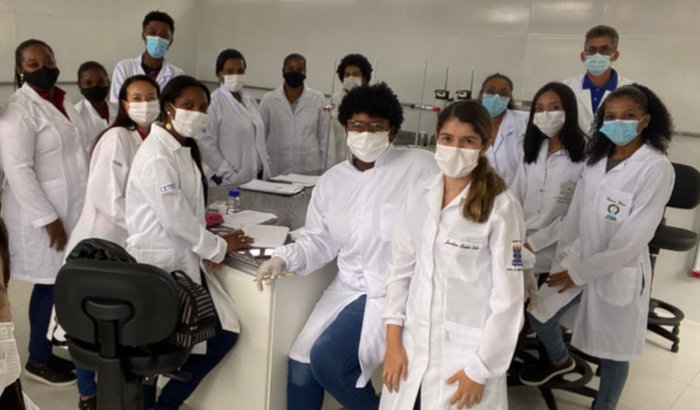 EM PROL DA NOSSA FORMATURA (Livro de Ouro Online)