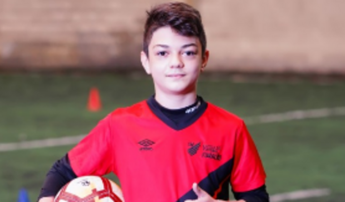 Ajude o Renan a ser um futuro jogador de Futebol