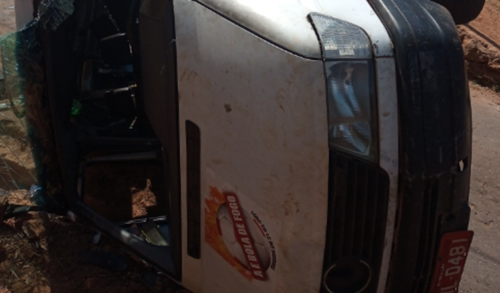 Van do proj. social: Bom de Bola Bom de Escola