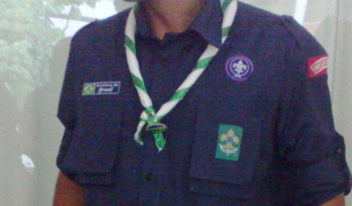 Aquisição de uniformes para jovens carentes