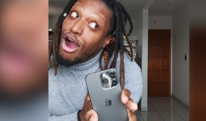 Carregador de iPhone dos guri