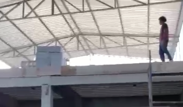 Nossa obra não pode parar. 