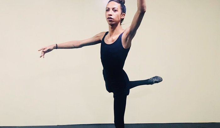 Adote um Bailarino