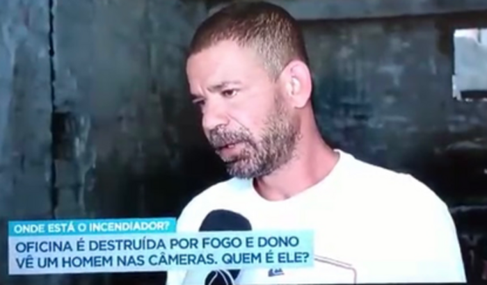 Um ex funcionario colocou fogo na oficina do meu marido Marcelo.