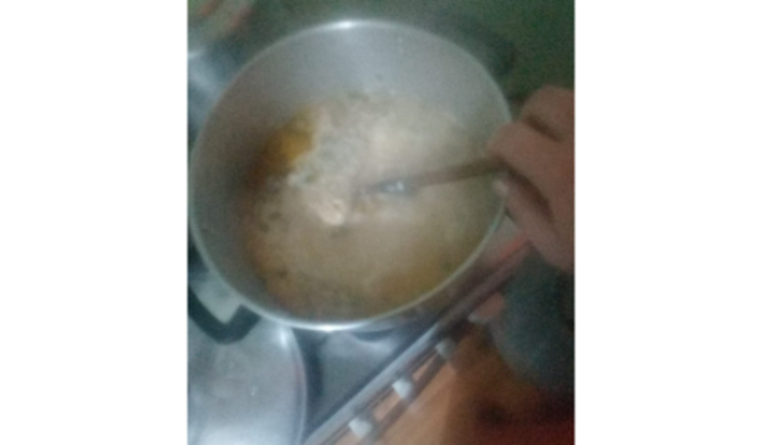 Família passando necessidade, com 4 crianças 