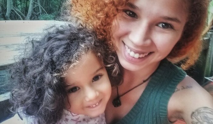 Ajude uma mãe a se reeguer