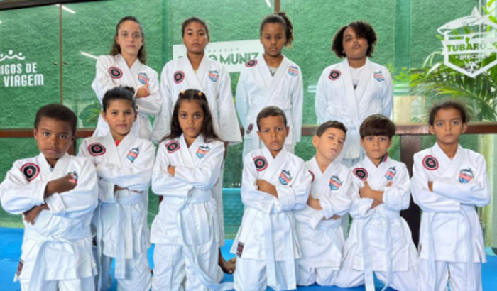 Arrecadação para ONG Tubarões do Recife