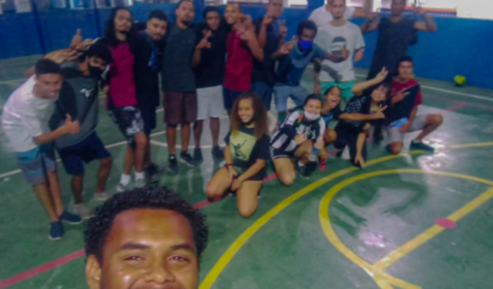 Ajudar no desenvolvimento de um projeto social para crianças e adolescentes no vôleibol