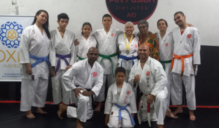 Baixo novo para o Mestre Sergio