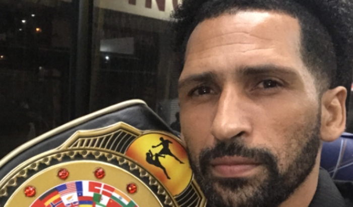 Novamente classificado Ajude me a trazer o cinturão de Roma