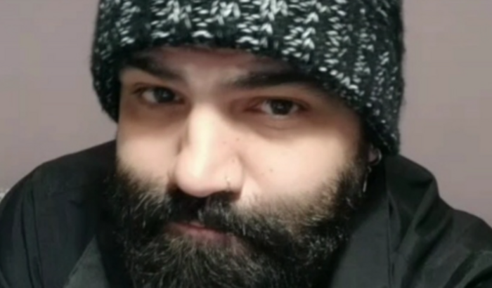 Arrecadar o restante do valor para comprovação na imigração. 