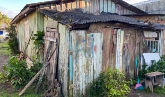 Ajuda para Construir uma Casa Nova a minha Mãe