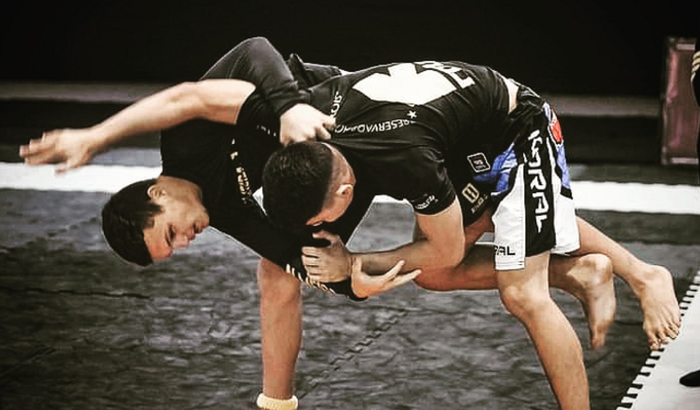 Ajuda para lutar o Campeonato Mundial 