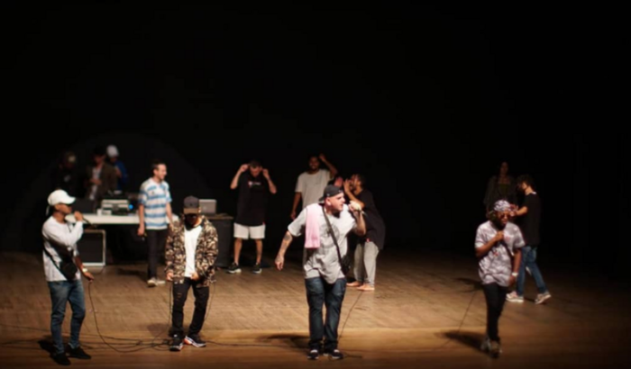 Artistas precisando de aparelhos pra gravações 