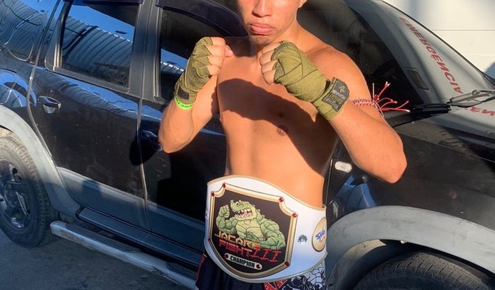 ajude um atleta competidor de muay thai 