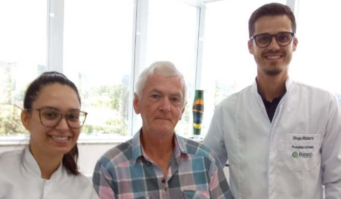 Protése de perna para o "Seu Álvaro"