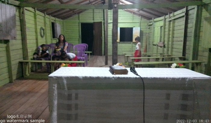 Um propósito de arrecadação de 30 cadeiras pra igreja nós ajuda,