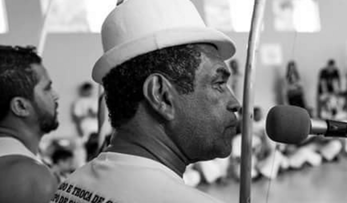 Ajuda para comprar um cel e apetrecho para o Mestre Joanito